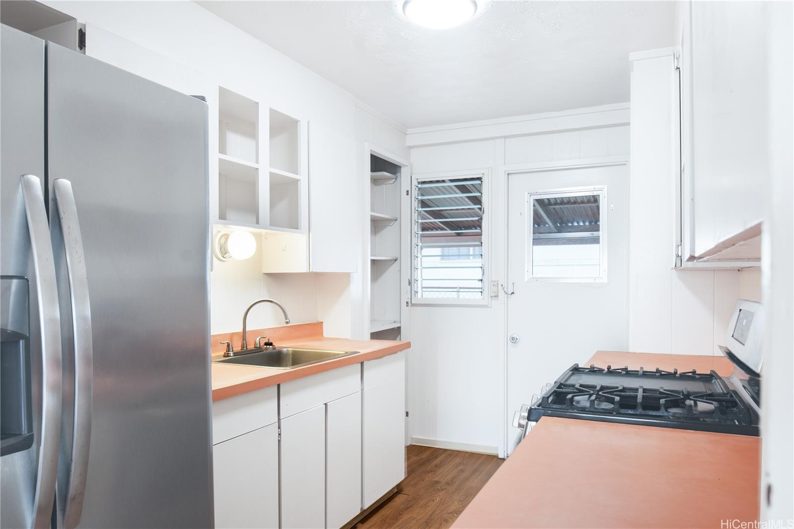 2619  California Ave Wahiawa Heights, Central home - photo 8 of 18