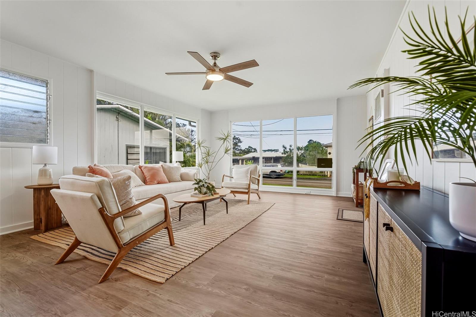 2625  Puninoni St Wahiawa Heights, Central home - photo 2 of 17