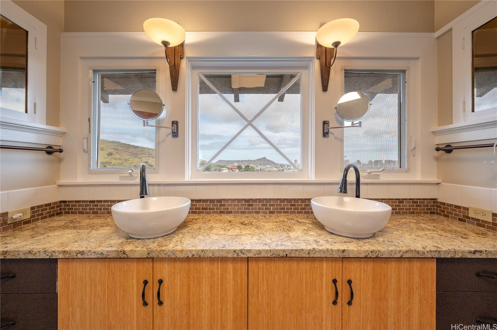 2626  Hillside Ave Manoa Area, Honolulu home - photo 18 of 25