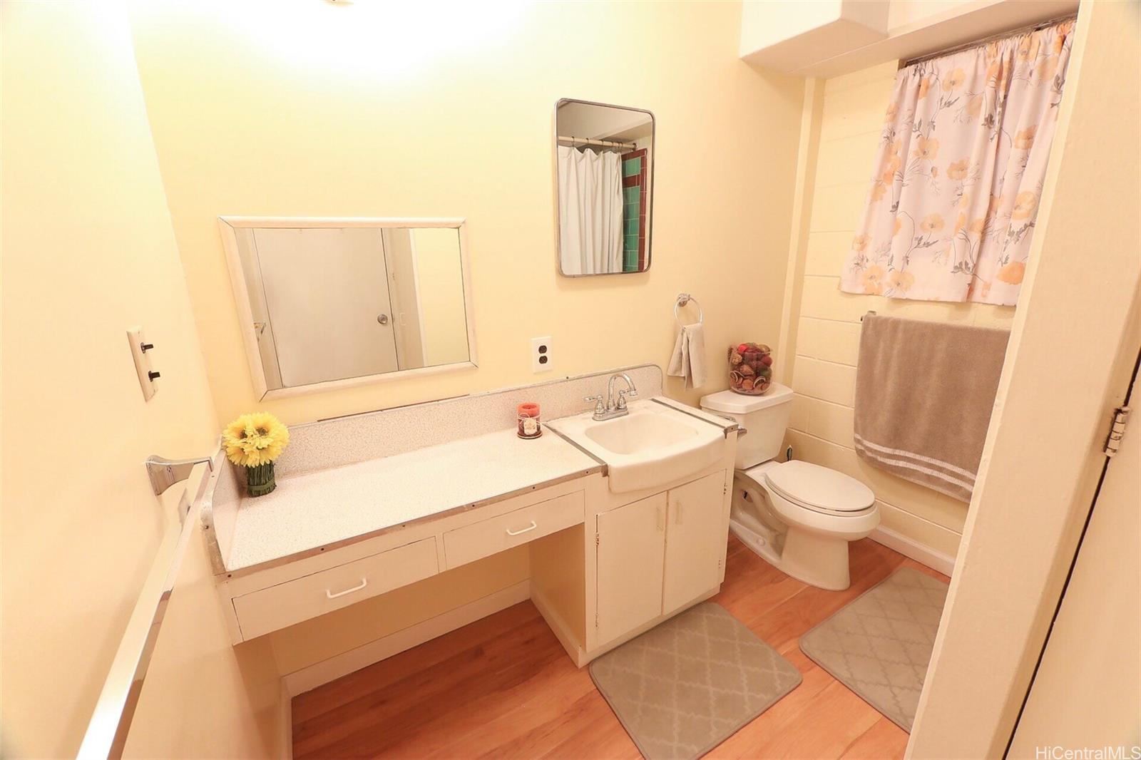 University Plaza condo # K, Honolulu, Hawaii - photo 12 of 12