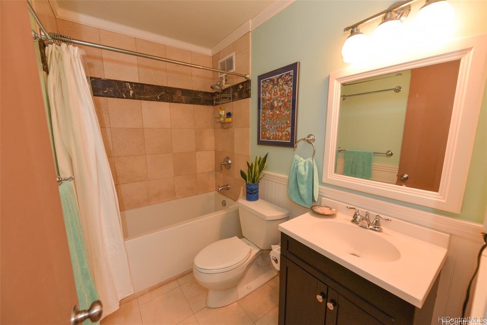 Plumeria Hale condo # 1002, Honolulu, Hawaii - photo 6 of 9