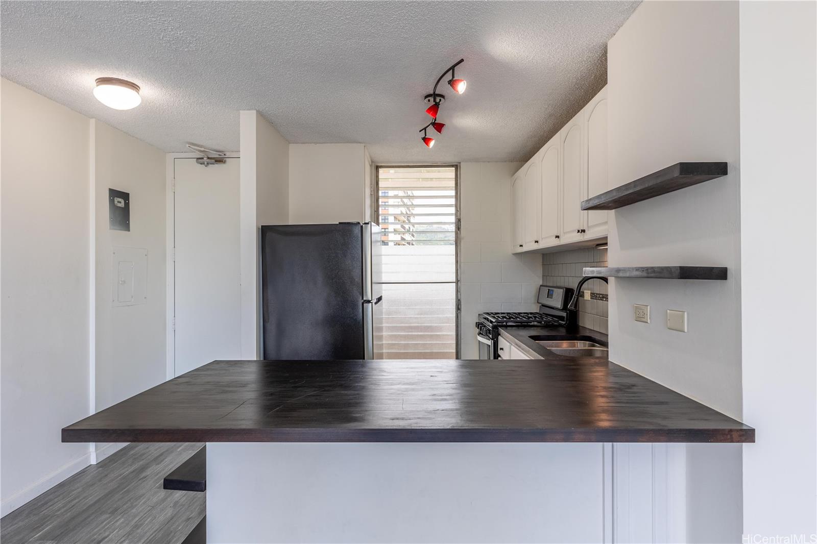 Plumeria Hale condo # 1403, Honolulu, Hawaii - photo 16 of 24