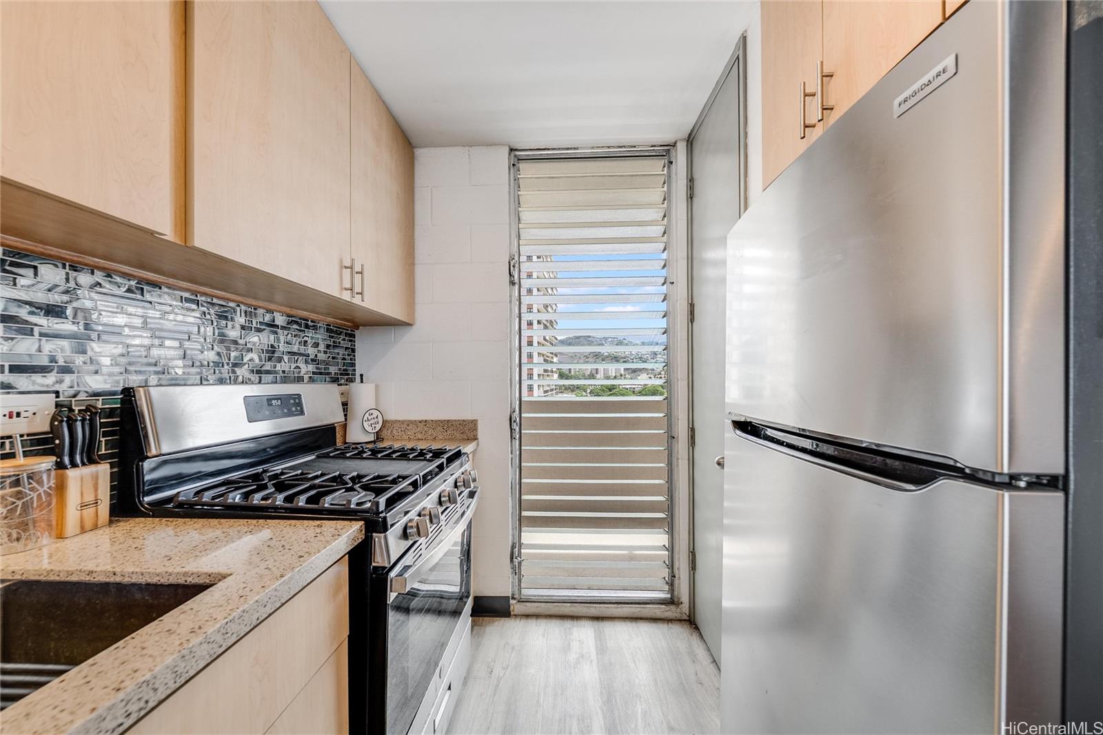 Plumeria Hale condo # 802, Honolulu, Hawaii - photo 5 of 25