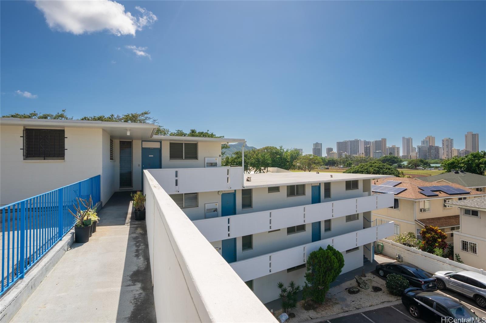 2636 Maunawai Pl Honolulu - Multi-family - photo 11 of 25