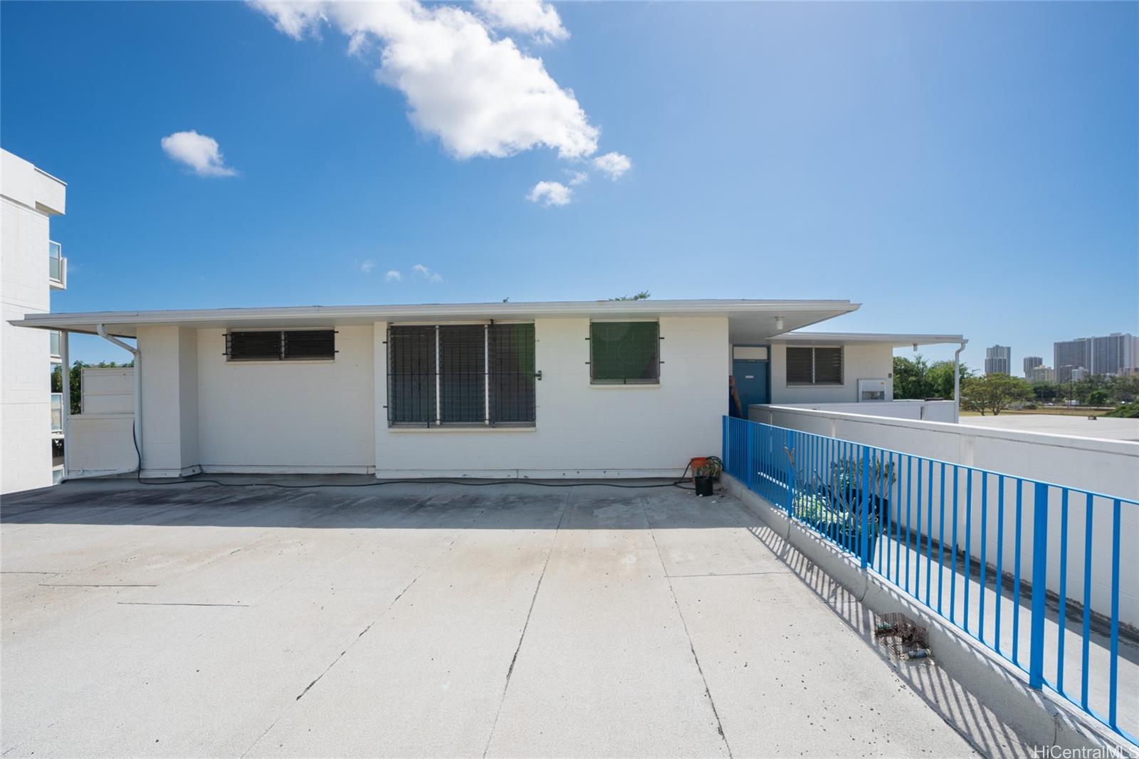 2636 Maunawai Pl Honolulu - Multi-family - photo 12 of 25