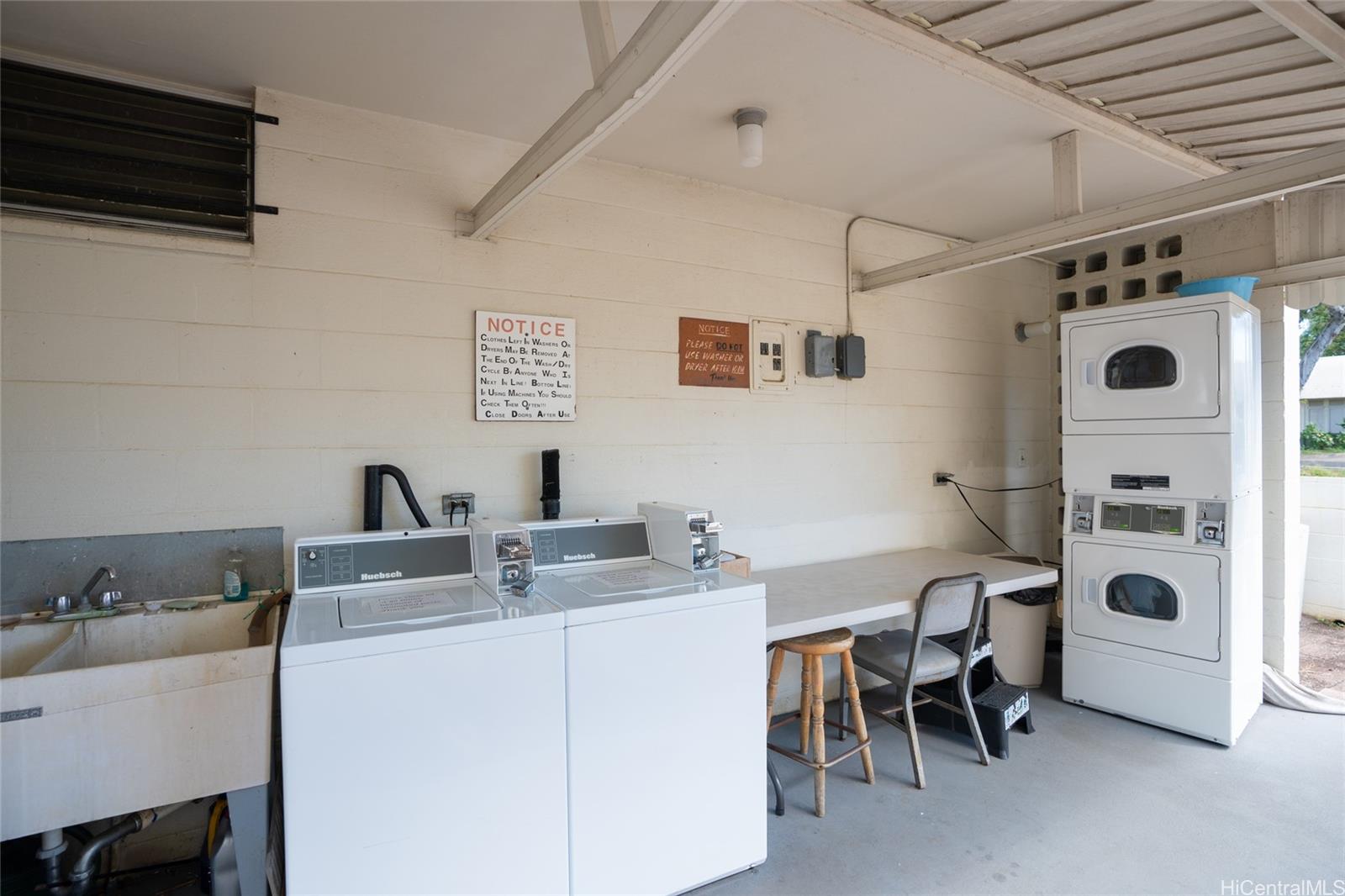 2636 Maunawai Pl Honolulu - Multi-family - photo 19 of 25