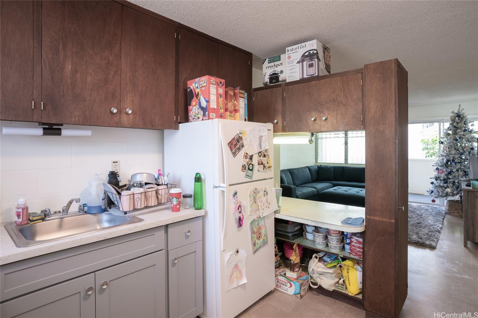 2636 Maunawai Pl Honolulu - Multi-family - photo 3 of 25