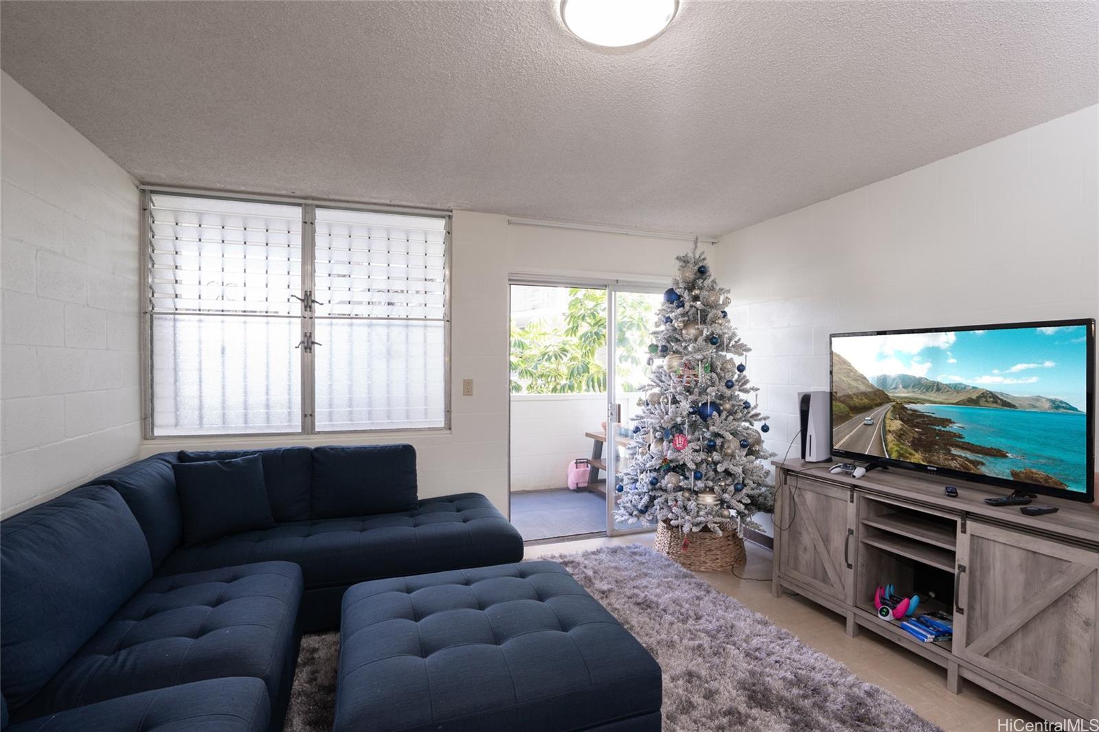 2636 Maunawai Pl Honolulu - Multi-family - photo 4 of 25