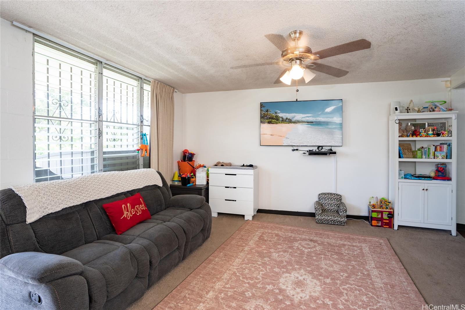 2636 Maunawai Pl Honolulu - Multi-family - photo 9 of 25