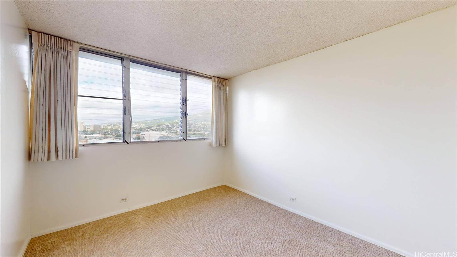 2637 Kuilei St Honolulu - Rental - photo 13 of 25