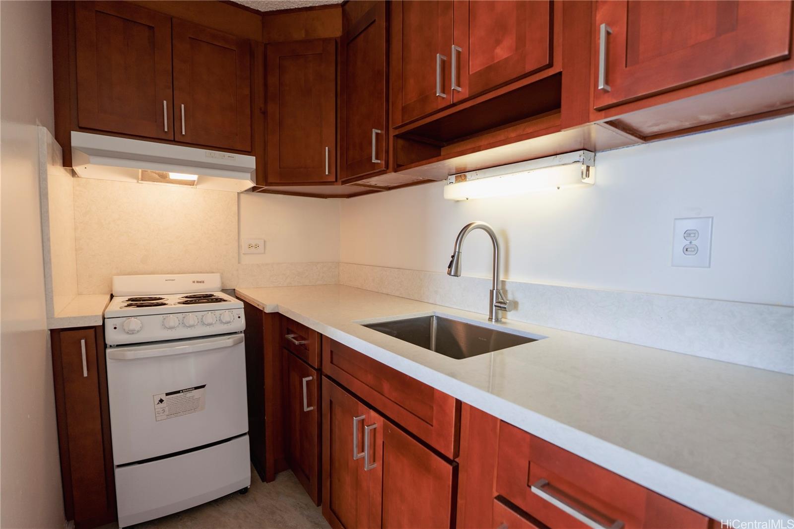 2637 Kuilei St Honolulu - Rental - photo 4 of 25