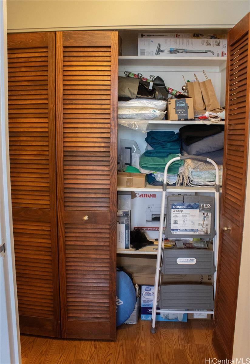 Hono Hale Towers condo # A53, Honolulu, Hawaii - photo 13 of 25