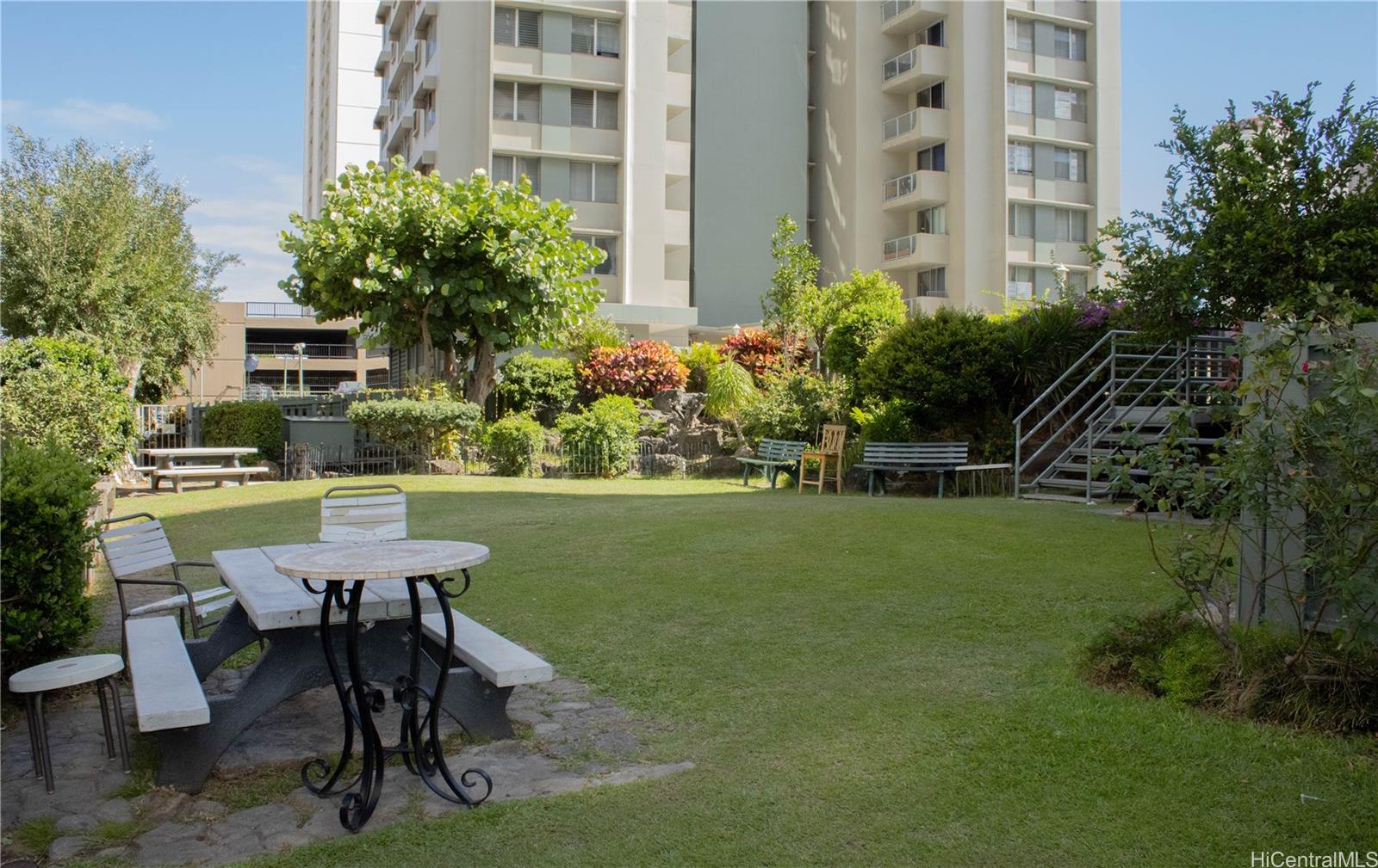 Hono Hale Towers condo # A53, Honolulu, Hawaii - photo 19 of 23