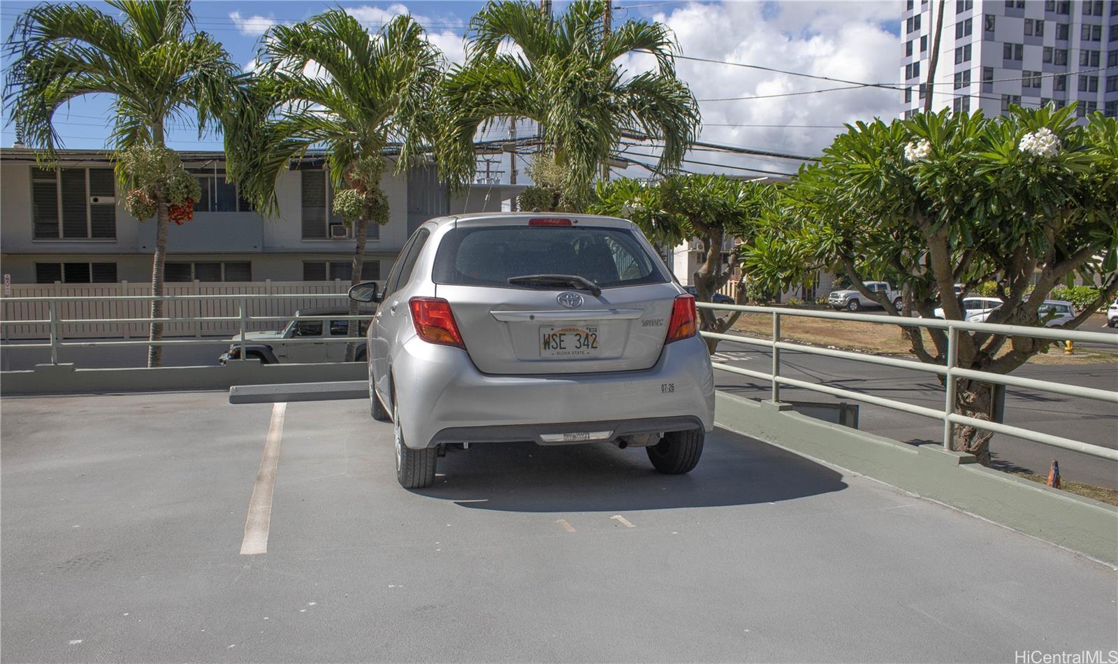 Hono Hale Towers condo # A53, Honolulu, Hawaii - photo 24 of 25