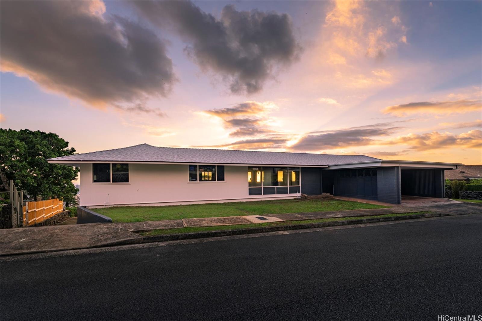 2641  Aaliamanu Place Makiki Heights, Honolulu home - photo 3 of 25