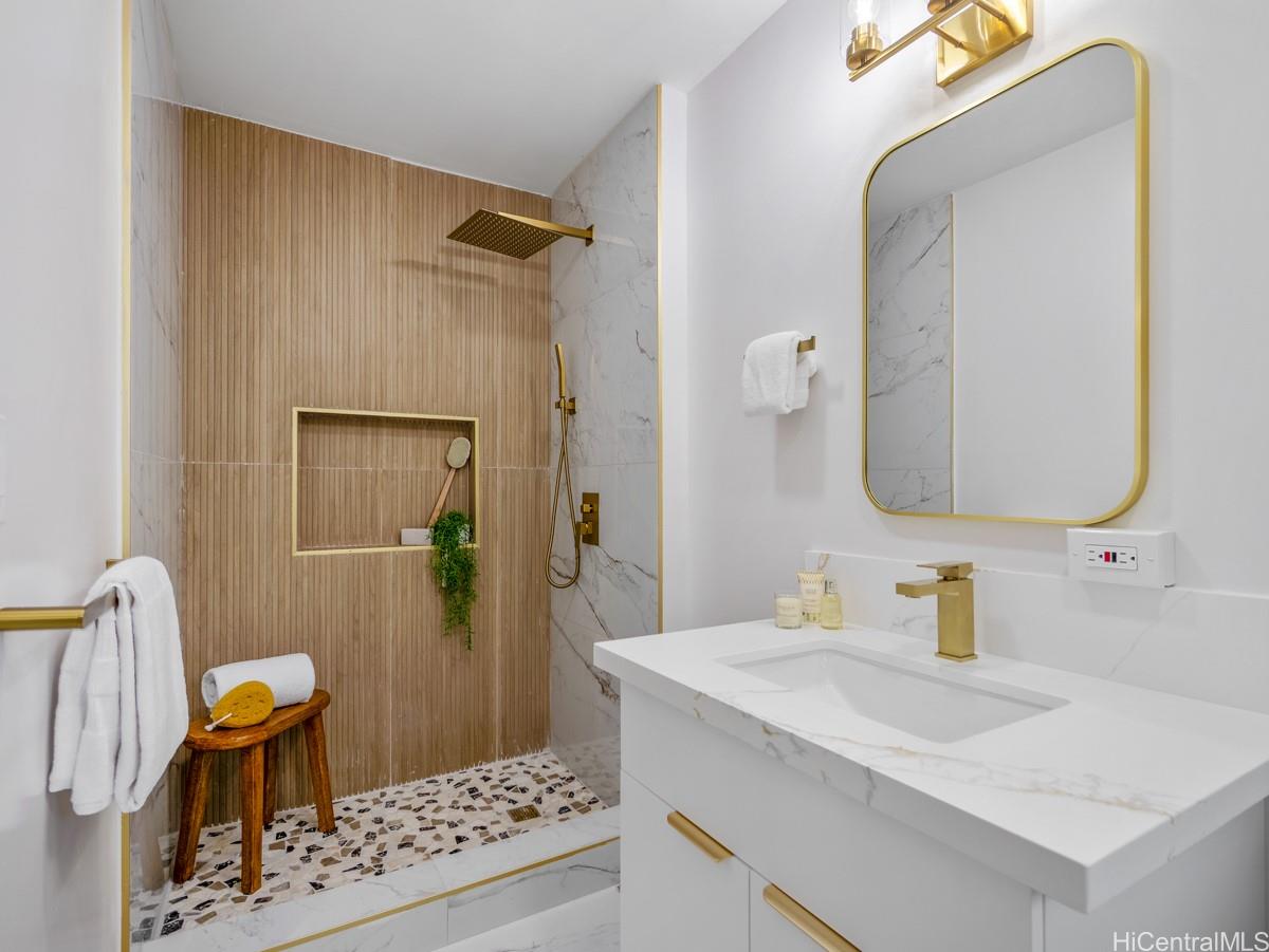 2645  Kekuanoni Street Pauoa Valley, Honolulu home - photo 7 of 22