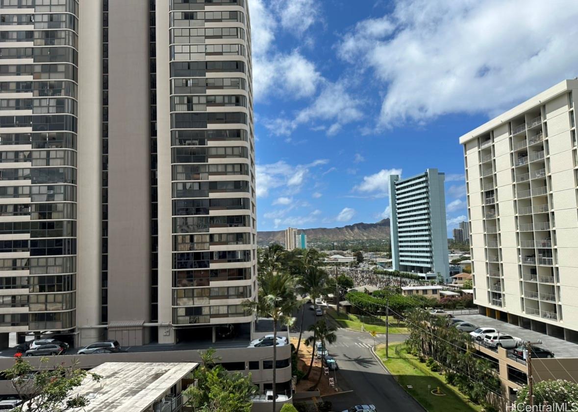 Hono Hale Towers condo # C86, Honolulu, Hawaii - photo 9 of 14