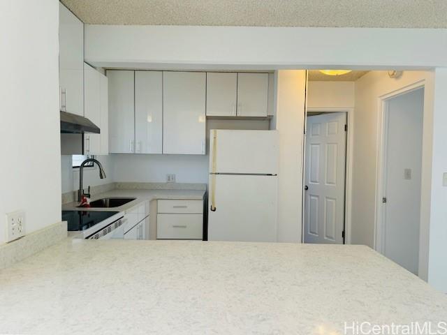 Hono Hale Towers condo # C93, Honolulu, Hawaii - photo 3 of 25