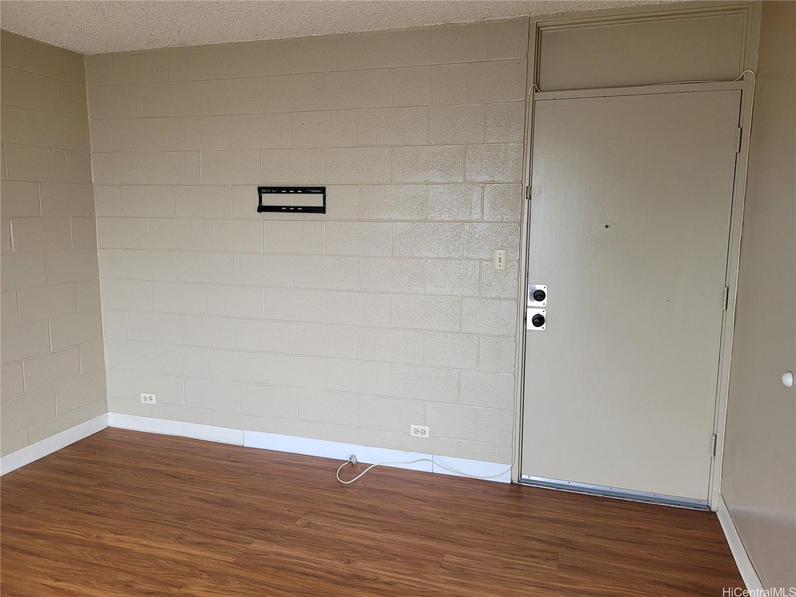 Varsity Villa condo # 309, Honolulu, Hawaii - photo 7 of 10