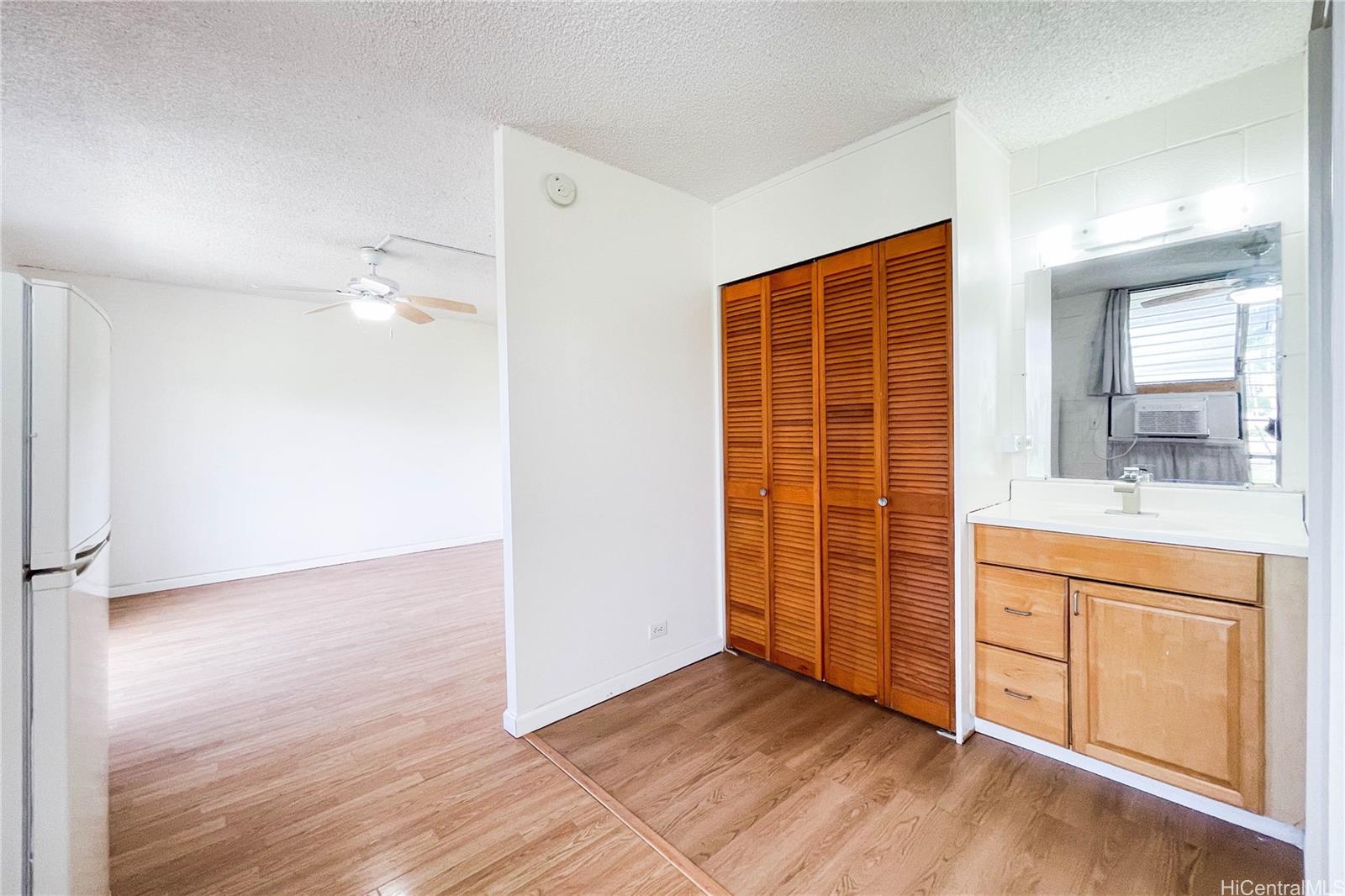 Varsity Villa condo # 411, Honolulu, Hawaii - photo 11 of 24