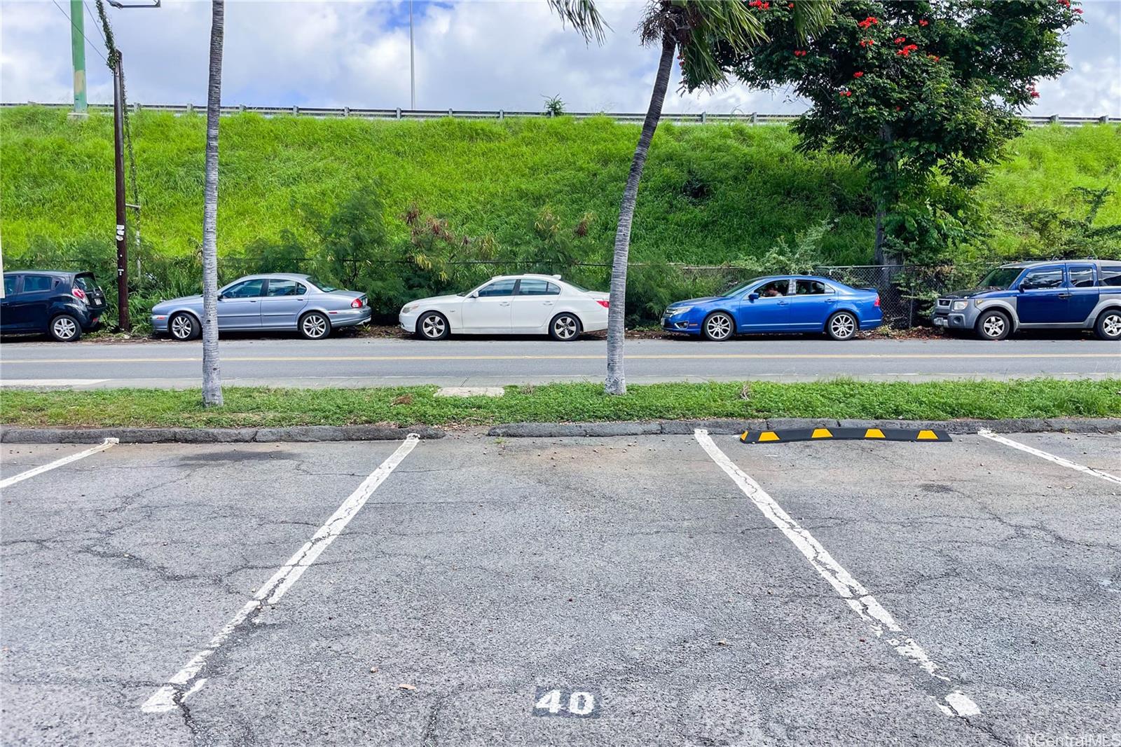 Varsity Villa condo # 411, Honolulu, Hawaii - photo 16 of 24