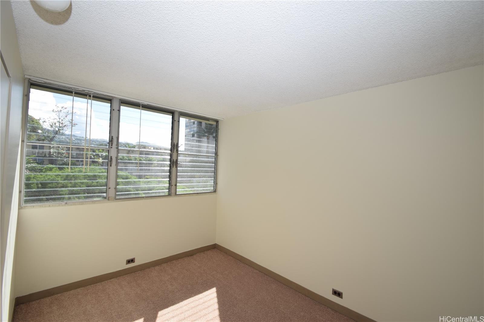 2651 Kuilei St Honolulu - Rental - photo 12 of 18