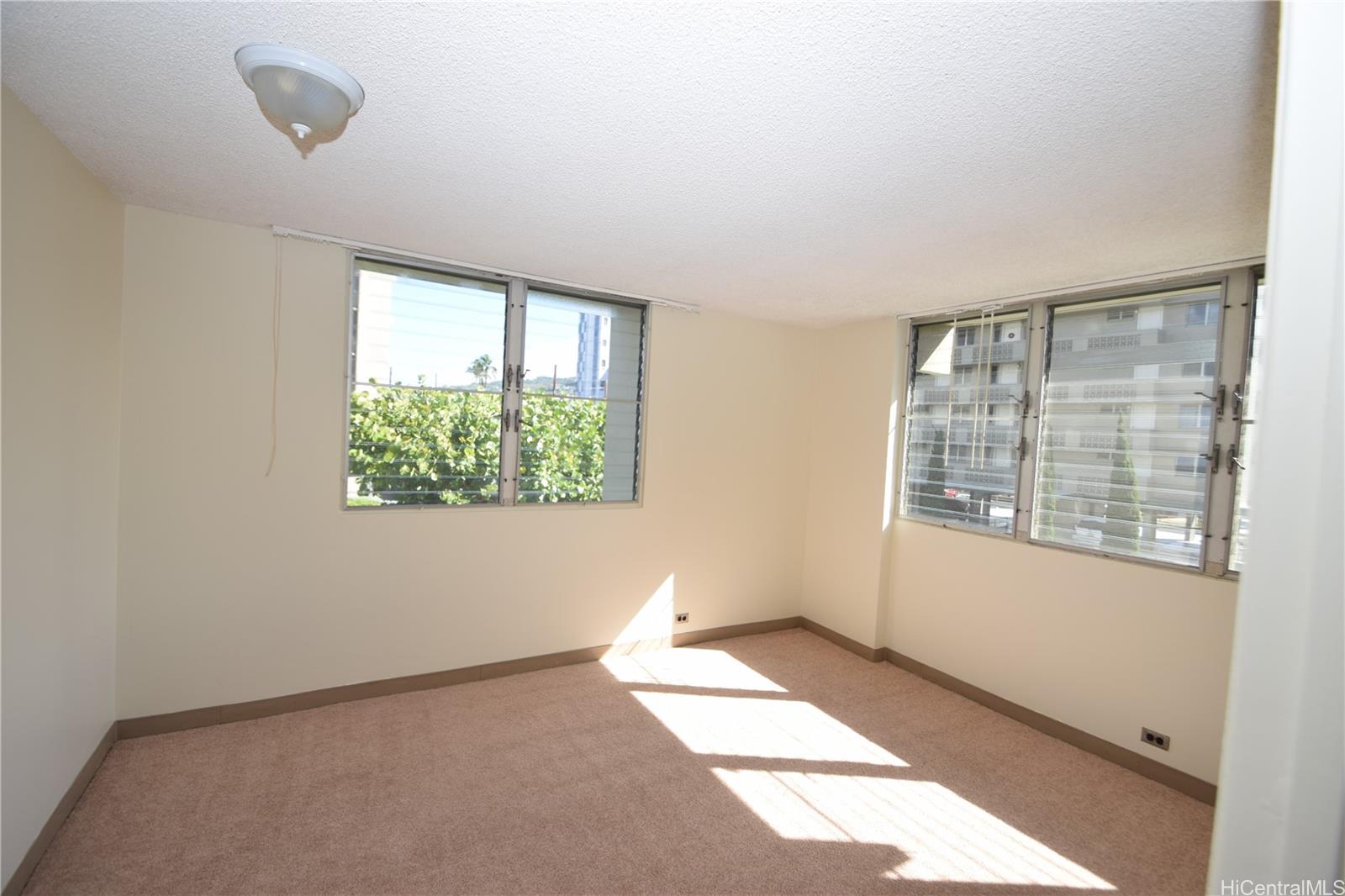 2651 Kuilei St Honolulu - Rental - photo 10 of 18