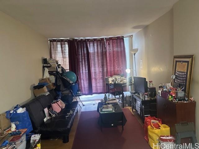 Hono Hale Towers condo # B23, Honolulu, Hawaii - photo 5 of 9