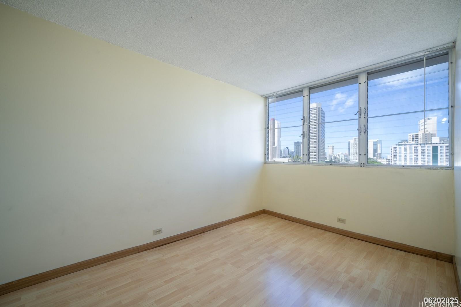 2651 Kuilei Street Honolulu - Rental - photo 21 of 22