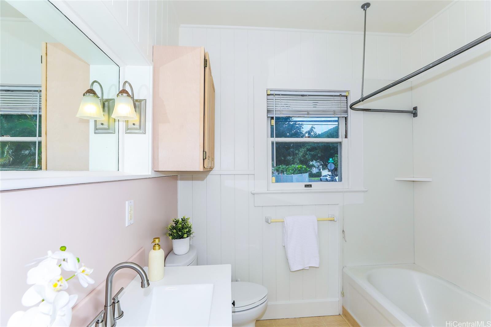 2654  Lowrey Ave Manoa Area, Honolulu home - photo 14 of 25