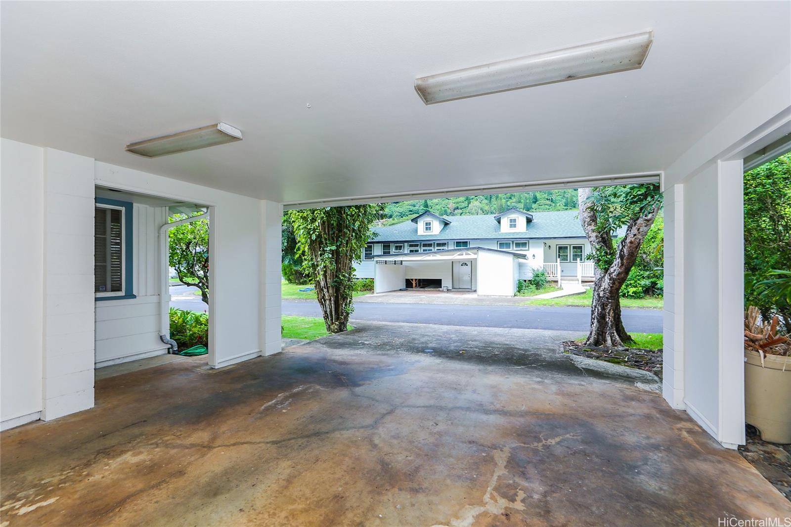 2654  Lowrey Ave Manoa Area, Honolulu home - photo 23 of 25