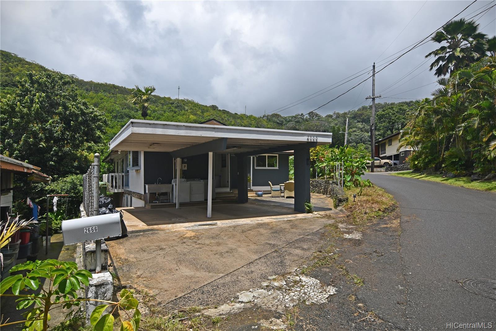 2666 Waiomao Road , Honolulu, Hi 96816 Palolo