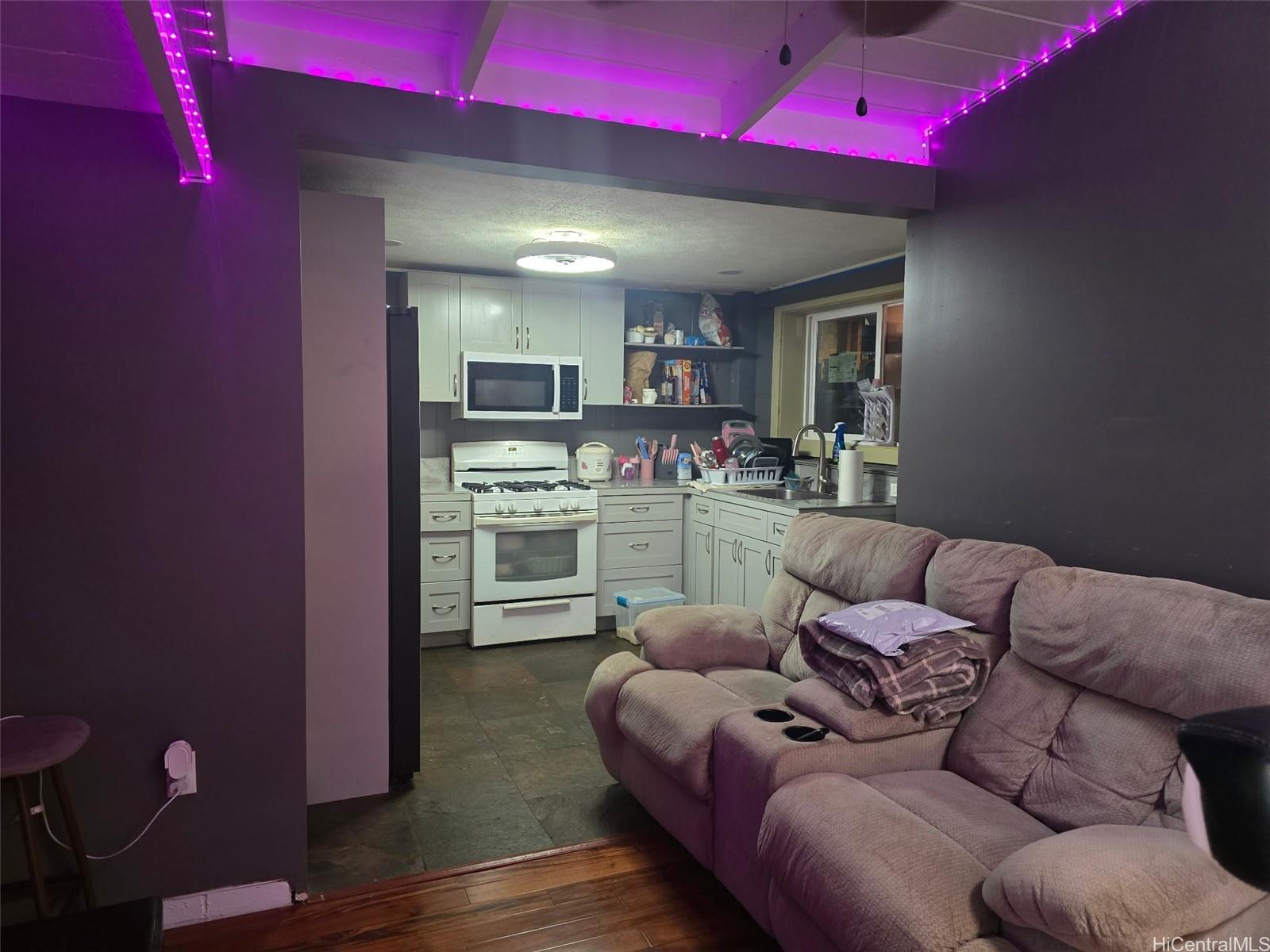 2667  Puninoni Street Wahiawa Heights, Central home - photo 3 of 25