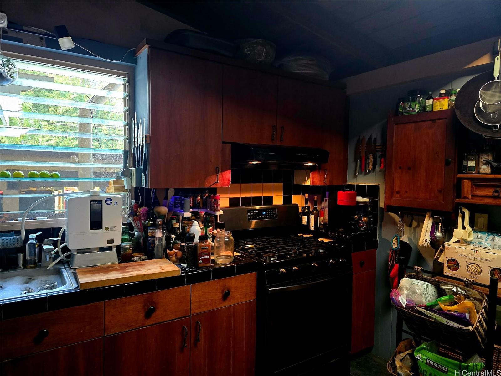 2667  Puninoni Street Wahiawa Heights, Central home - photo 5 of 8