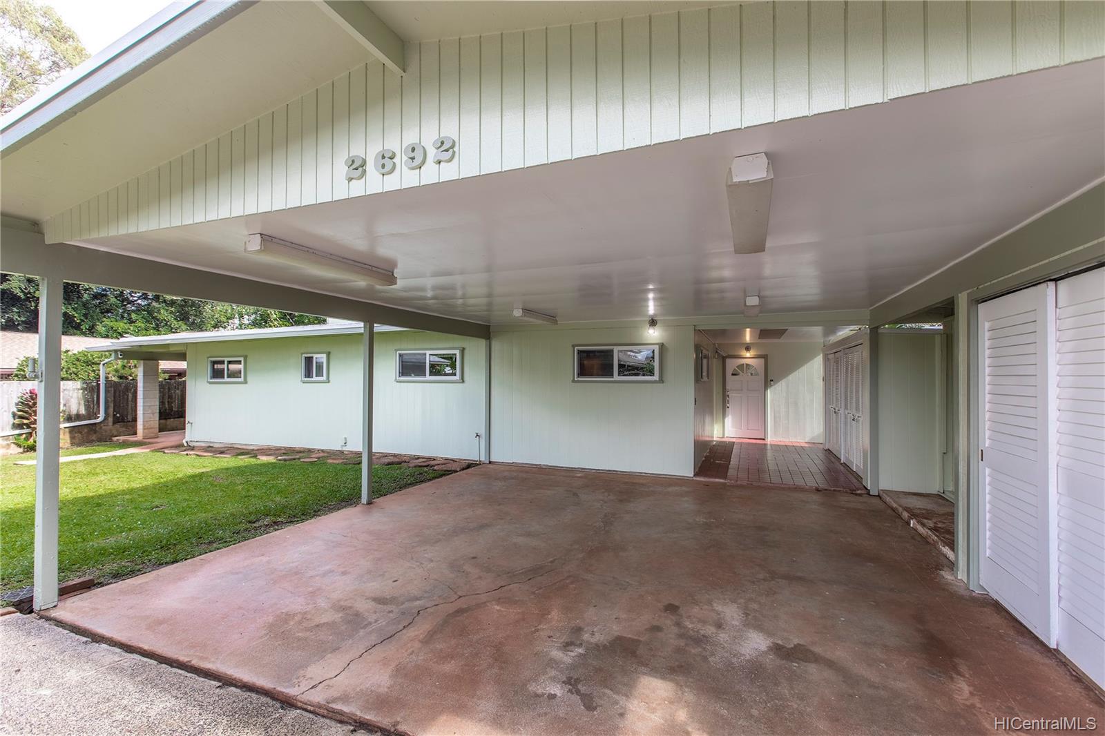 2692  Puninoni Place Wahiawa Heights, Central home - photo 2 of 25