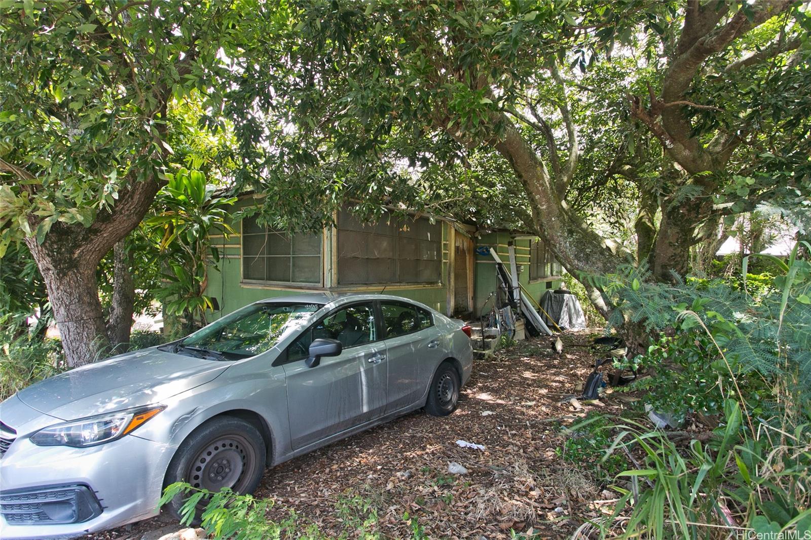 2702  Nihi St Kalihi Uka, Honolulu home - photo 11 of 13