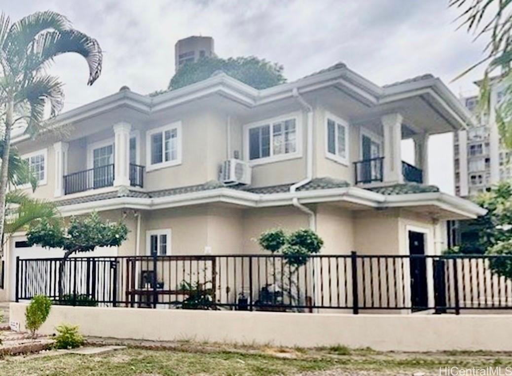 2705  Kaaha Street Moiliili, Honolulu home - photo 6 of 18