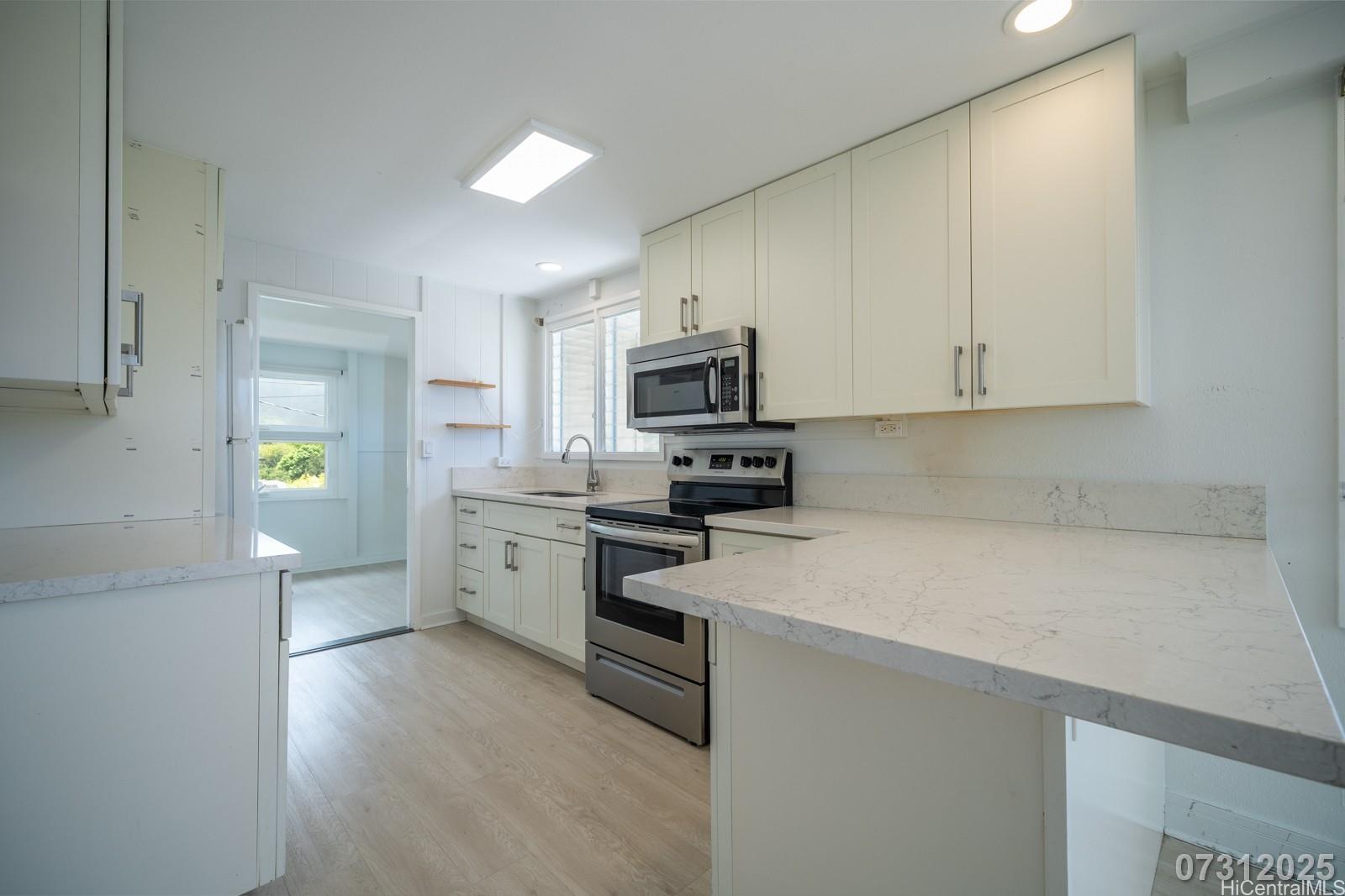 2709 Hillside Ave Honolulu - Rental - photo 7 of 21