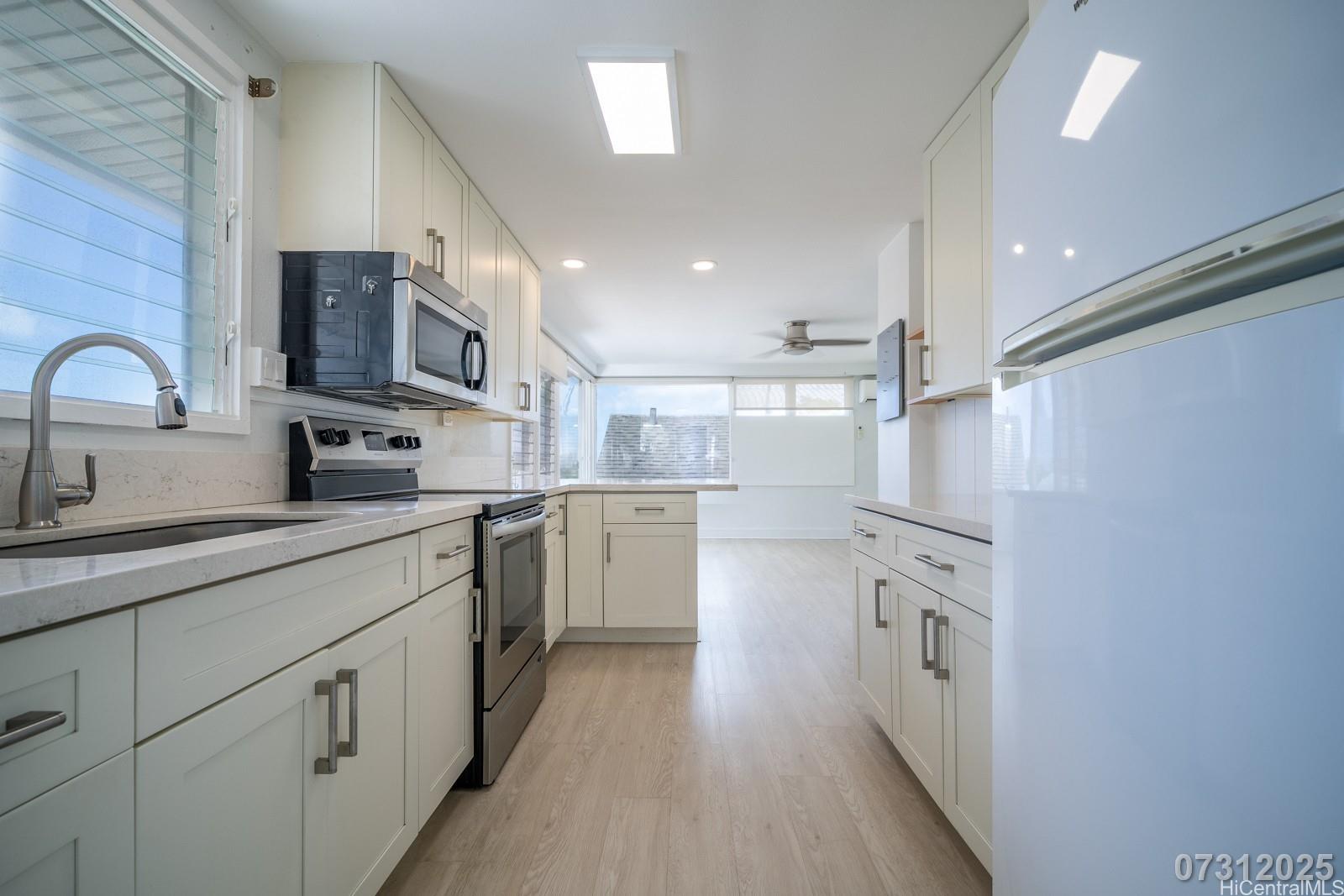 2709 Hillside Ave Honolulu - Rental - photo 8 of 21