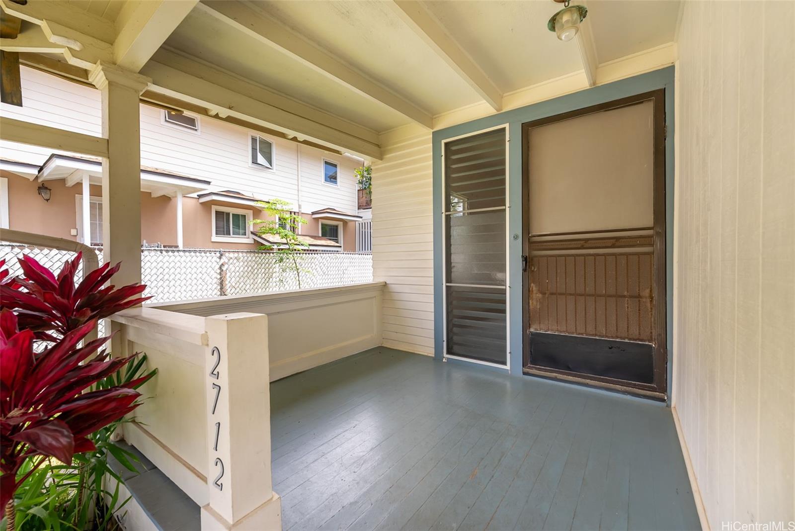 2712  Pulena Place Manoa Area, Honolulu home - photo 2 of 25