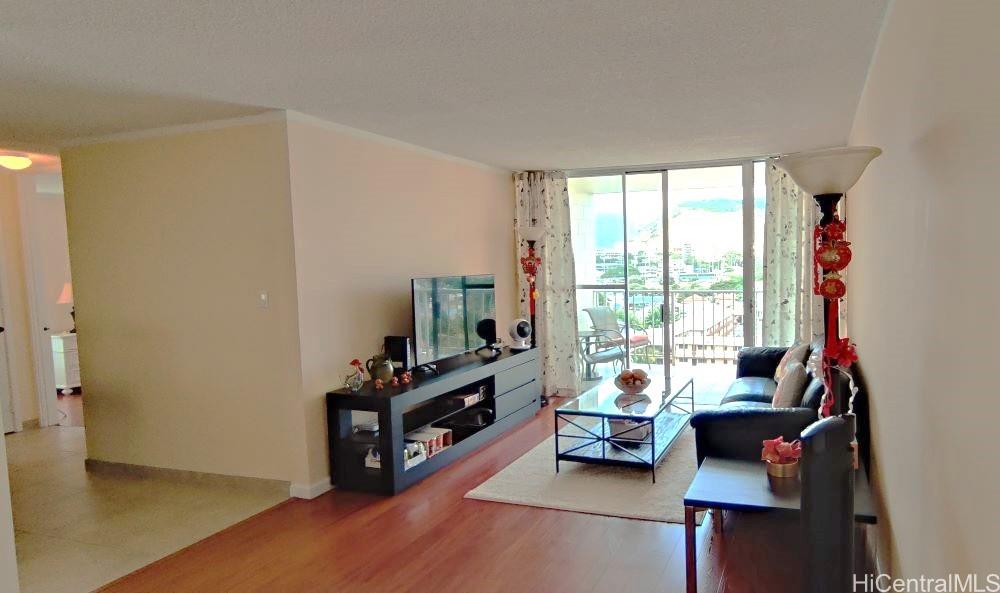 Parkland Gardens condo # 1004, Honolulu, Hawaii - photo 2 of 21