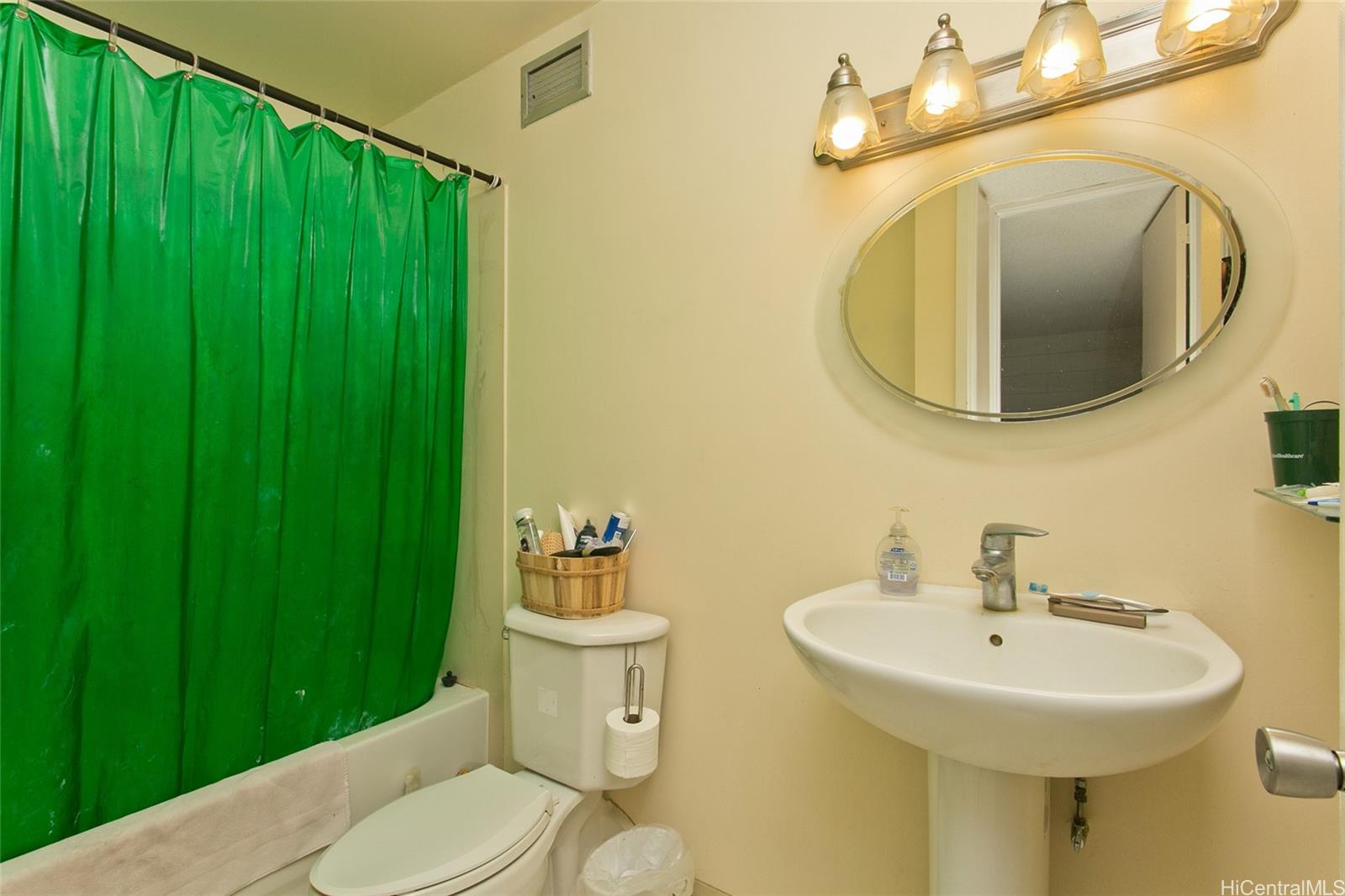 Parkland Gardens condo # 503, Honolulu, Hawaii - photo 12 of 15