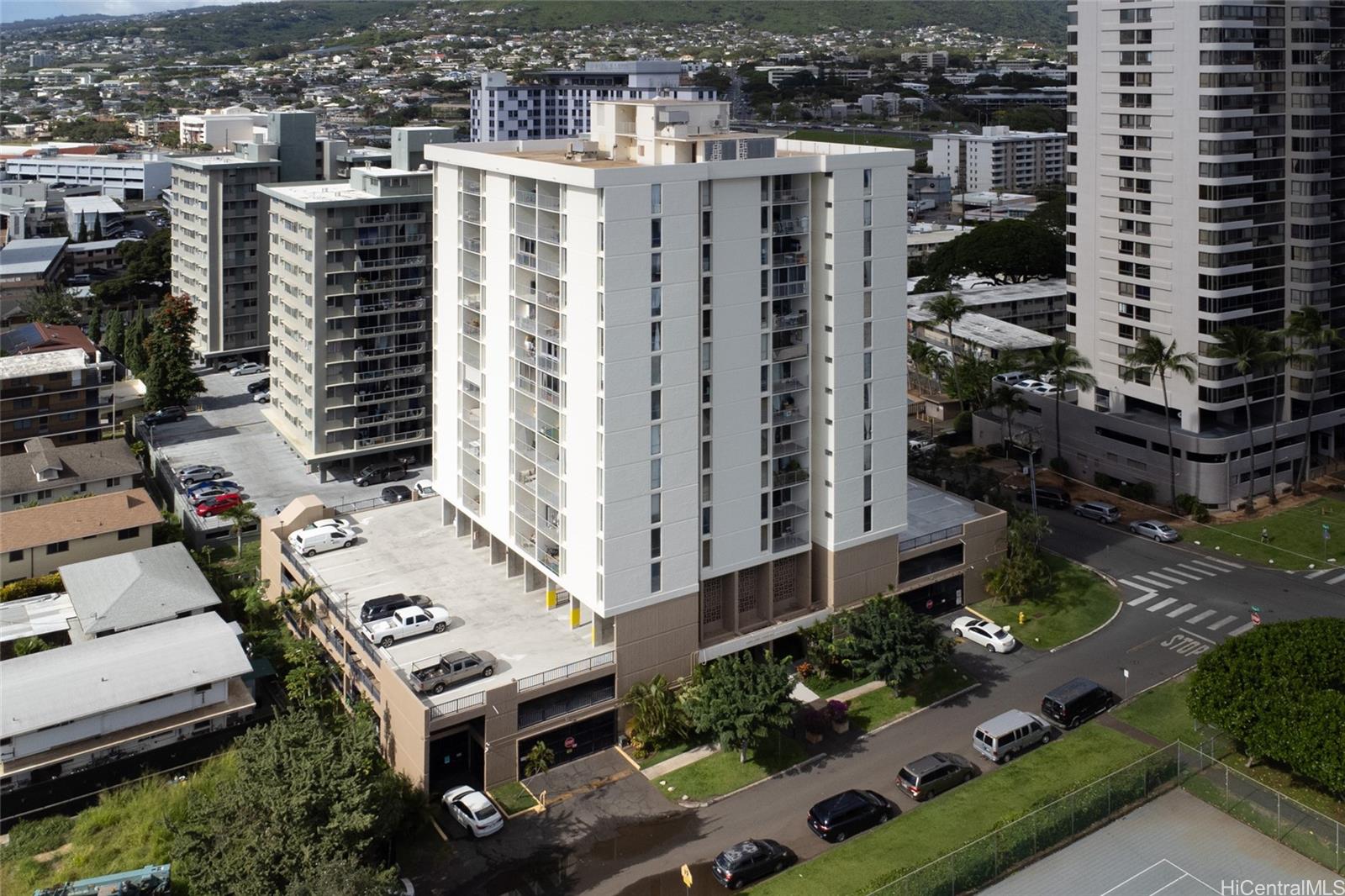Parkland Gardens condo # 503, Honolulu, Hawaii - photo 13 of 15