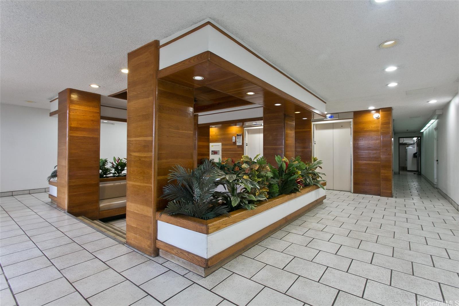 Parkland Gardens condo # 503, Honolulu, Hawaii - photo 14 of 15