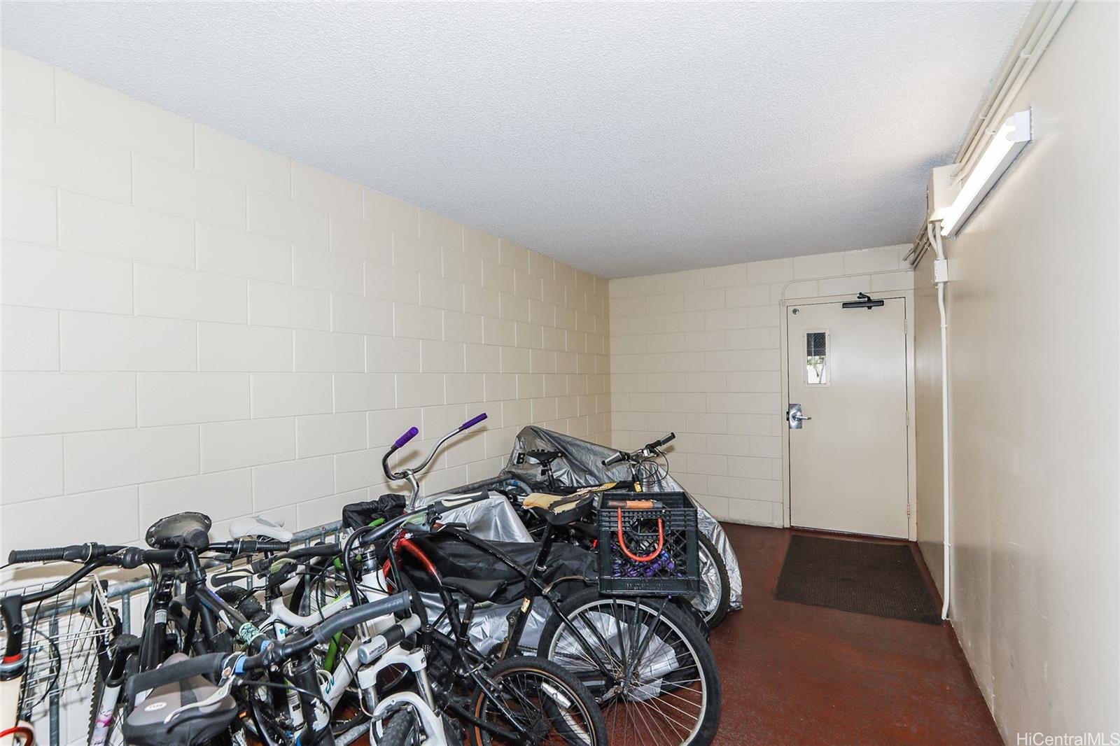 Parkland Gardens condo # 805, Honolulu, Hawaii - photo 19 of 21