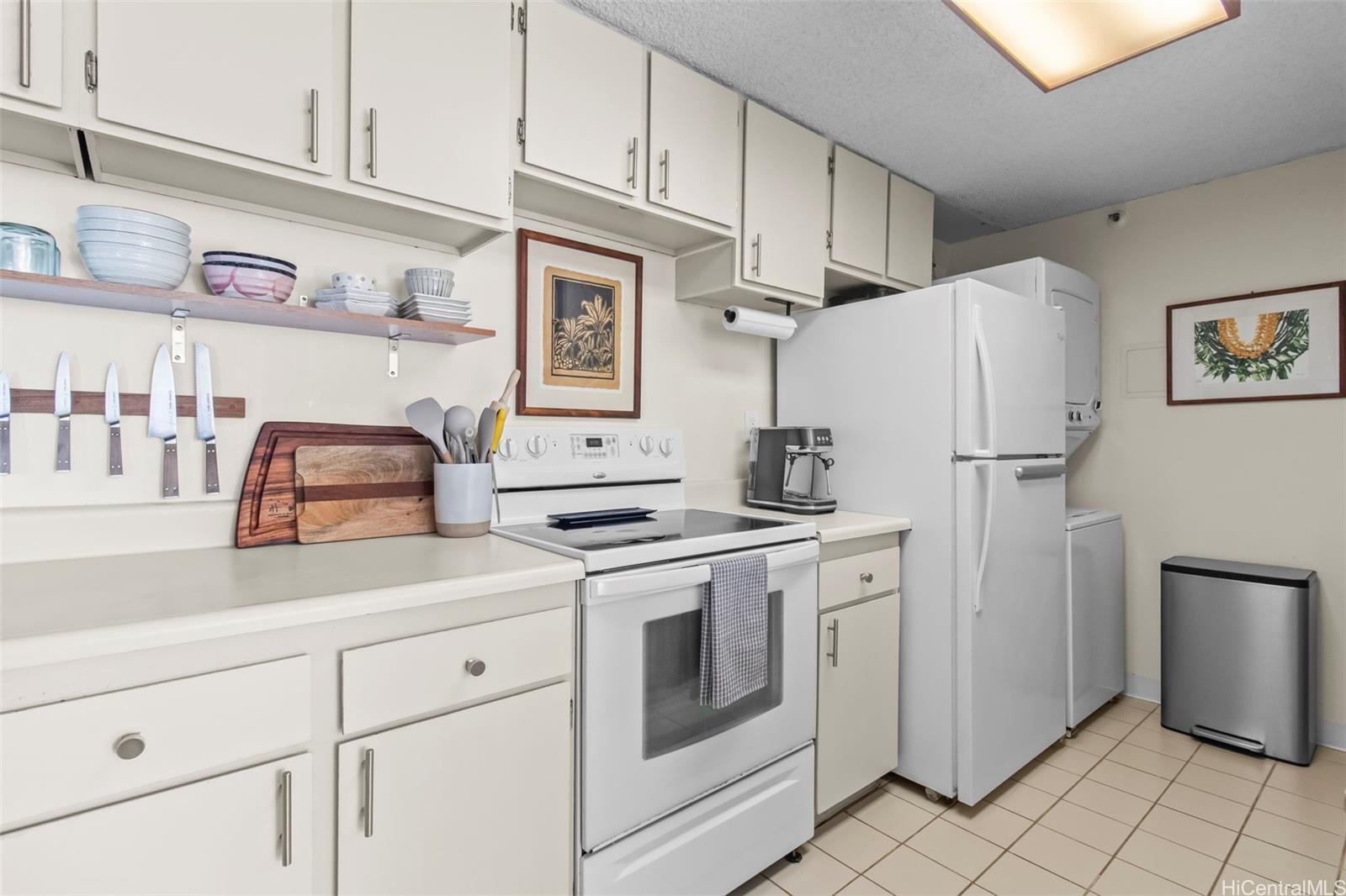 Kings Gate condo # 1103, Honolulu, Hawaii - photo 6 of 18