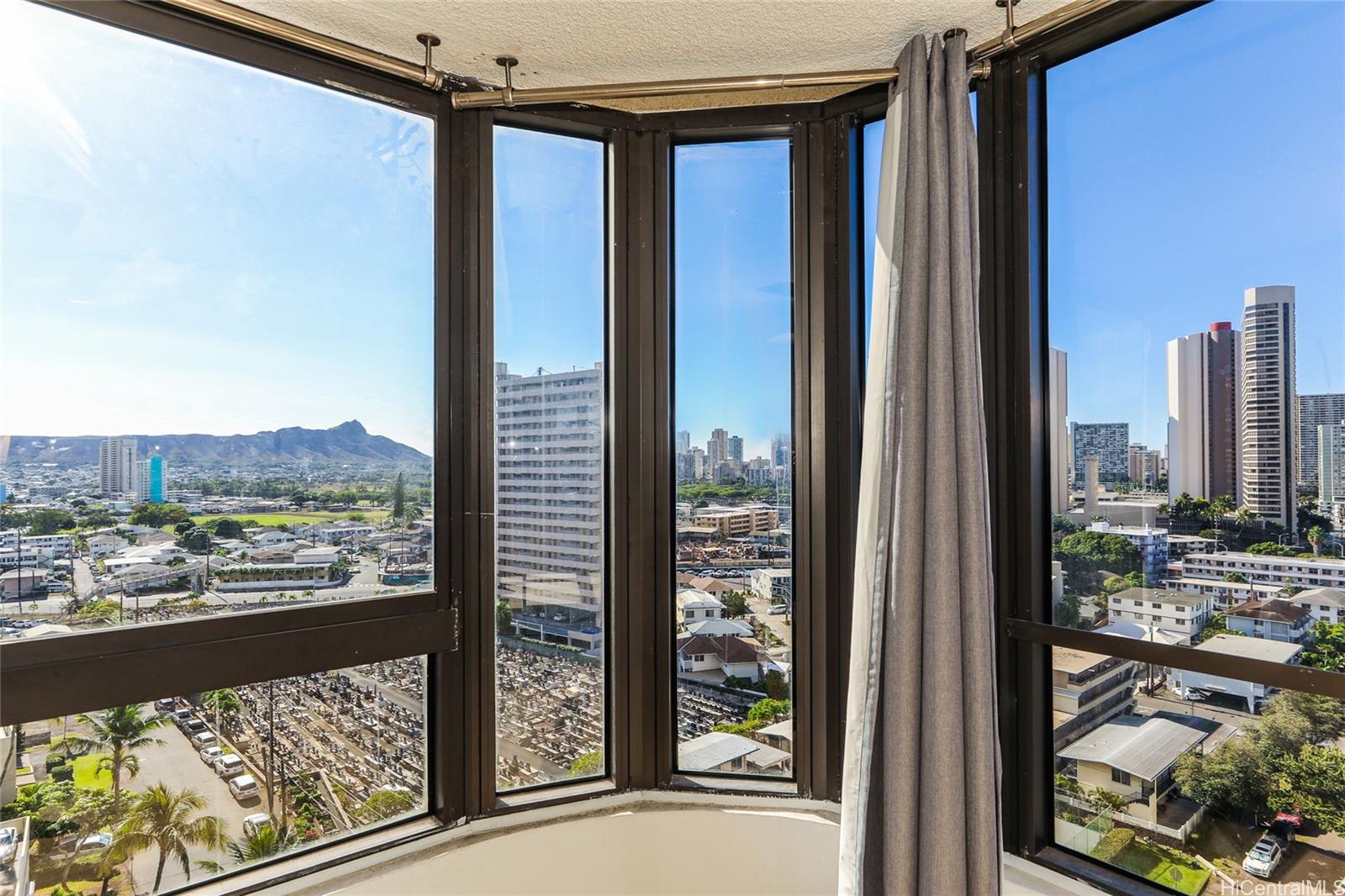 Kings Gate condo # 1606, Honolulu, Hawaii - photo 11 of 16