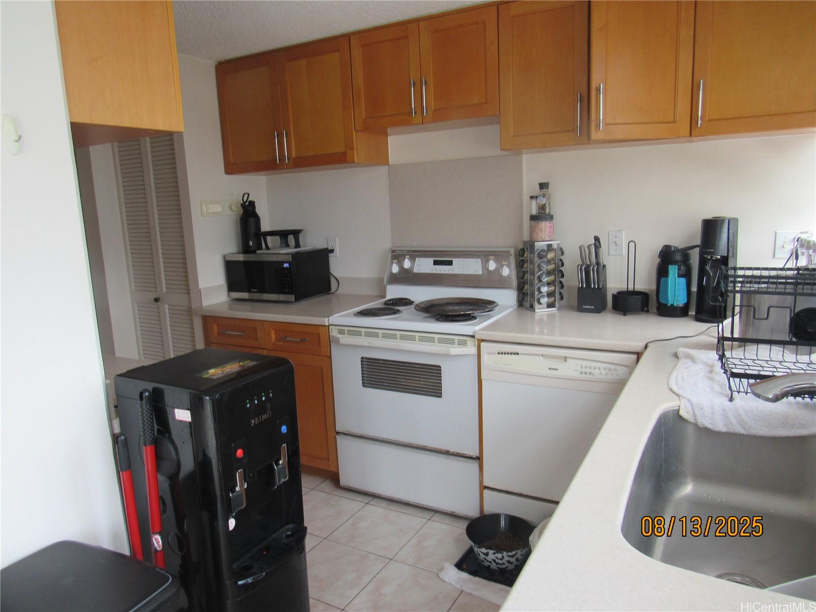 Kings Gate condo # 1607, Honolulu, Hawaii - photo 10 of 11