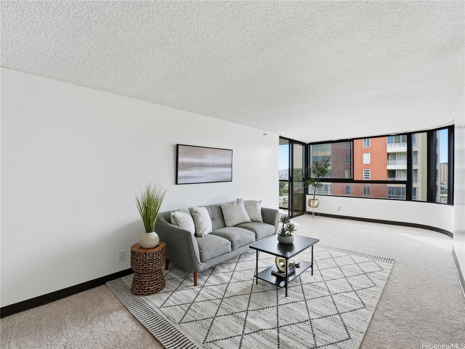 Kings Gate condo # 1805, Honolulu, Hawaii - photo 2 of 19