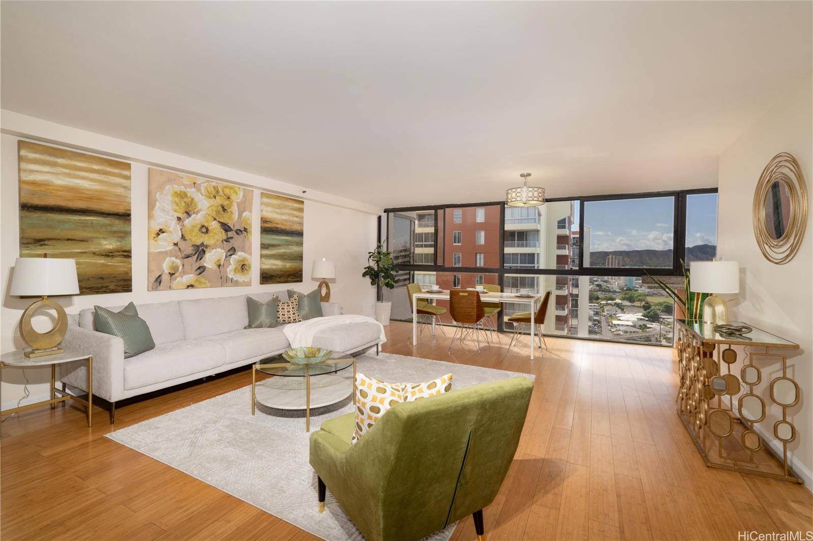 Kings Gate condo # 2106, Honolulu, Hawaii - photo 2 of 23